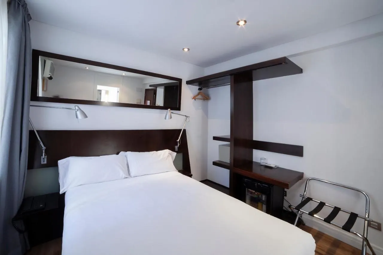 *** Hotel Petit Palace Arana Bilbao Spagna