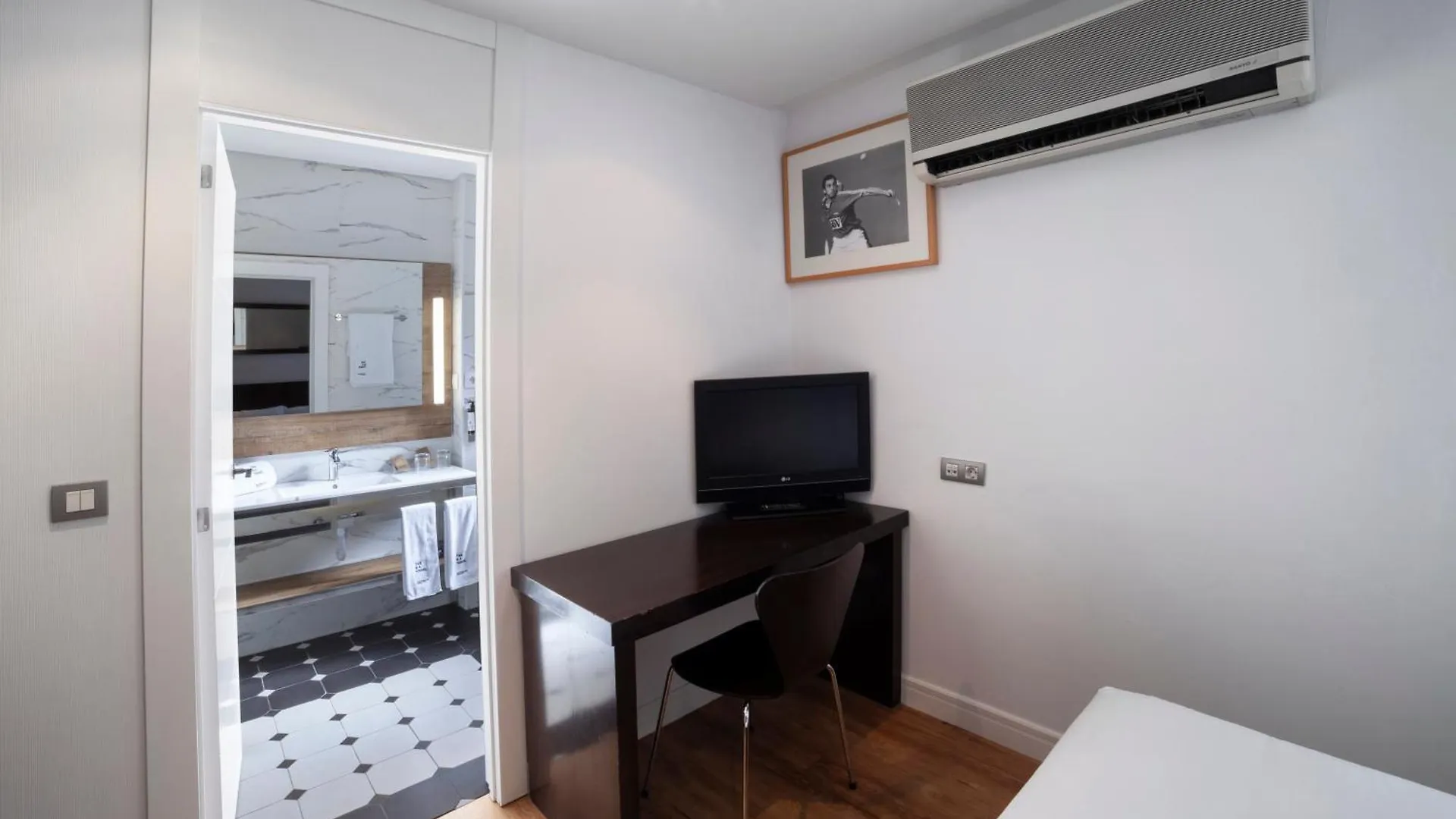 *** Hotel Petit Palace Arana Bilbao Spagna