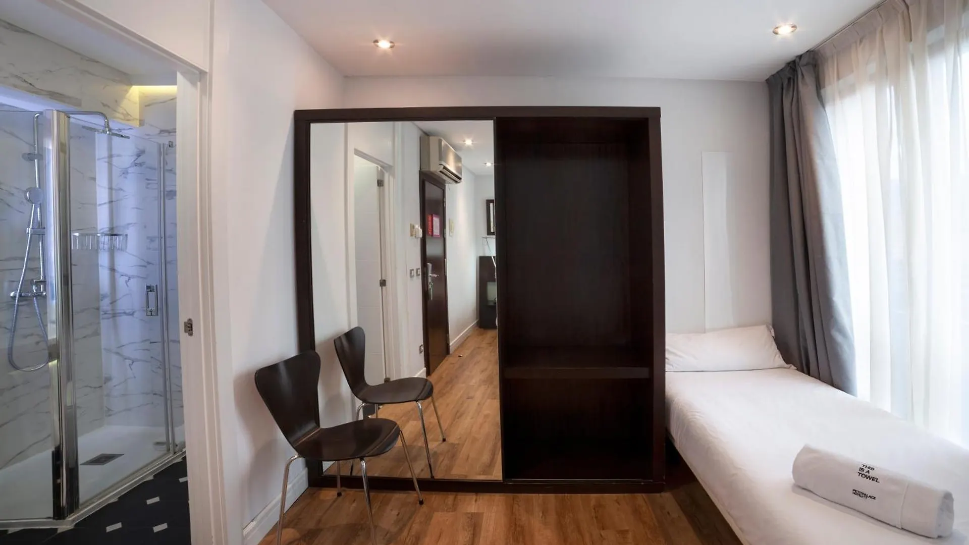 Petit Palace Arana Bilbao 3*,